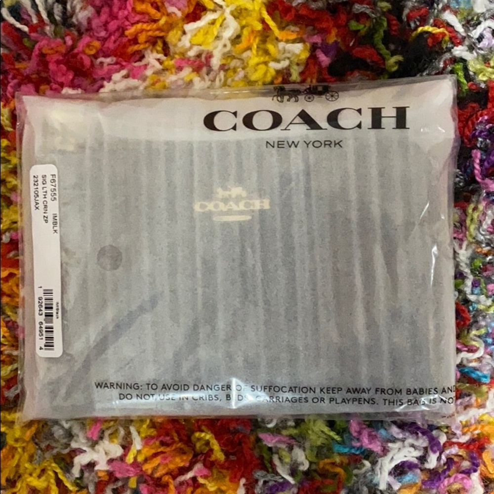 Brand new leather coach wristlet *ONLY ONE LEFT!!* - Picture 2 of 3